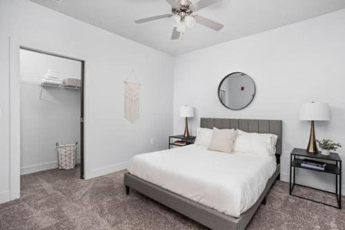 Cozysuites Stylish 4BR in the heart of Nora in Indianapolis, USA