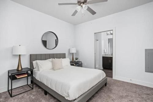 Cozysuites Stylish 4BR in the heart of Nora in Indianapolis, USA