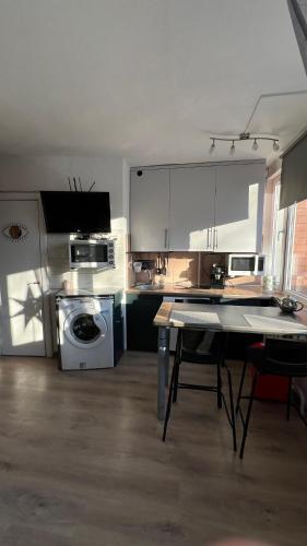 Your Cozy Family-Friendly Flat in Vibrant Riga, Riga (foto 5)