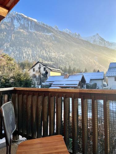 Le Chaney - T2 dans chalet - Massif du Mont-Blanc Chamonix