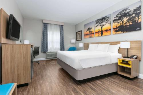 Days Inn & Suites by Wyndham Cabot in Cabot, USA