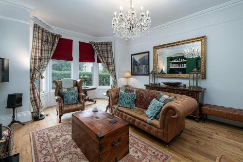No22, Llandudno - Stylish & Cosy Period Apartment, with Hot Tub & Private Parking, Llandudno (photo 4)