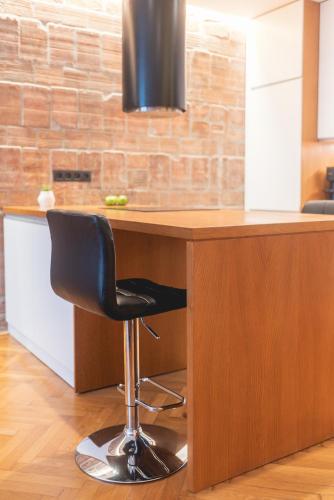 Luxury CITY CENTER APT w AC & Balcony, Bratysława (zdjęcie 4)