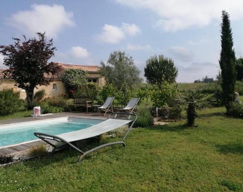 Place des Amis, un été à la campagne gîte à louer L'Esteyrolle