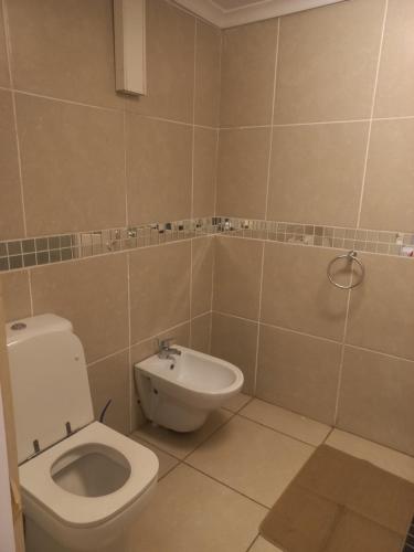 Room #1184150701 image 7