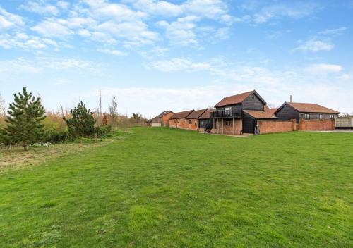 White House Lodges - Meadow