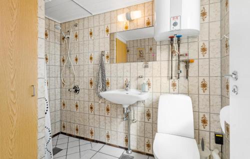 浴室, Stunning Home In Fårevejle With Kitchen (Stunning Home In Farevejle With Kitchen) in 福勒維伊勒基克比