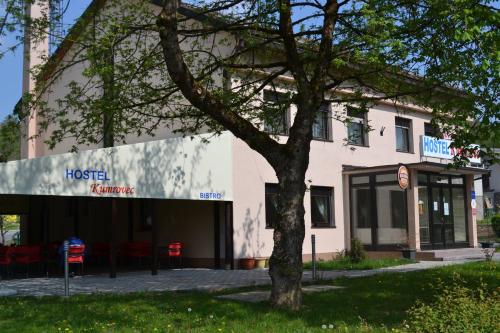 Hostel Kumrovec - Bed & Breakfast