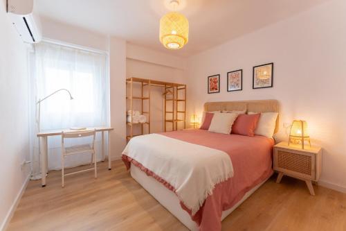 Malaga Lux Oasis - Modern 3BR, Fast WiFi, SmartTV