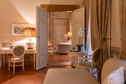 Junior Suite (3 Adults) image 6
