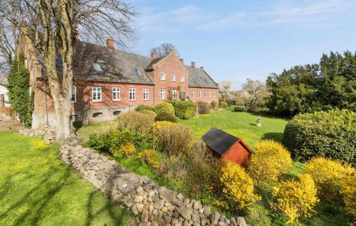 Pet Friendly Home In Rønde With Kitchen