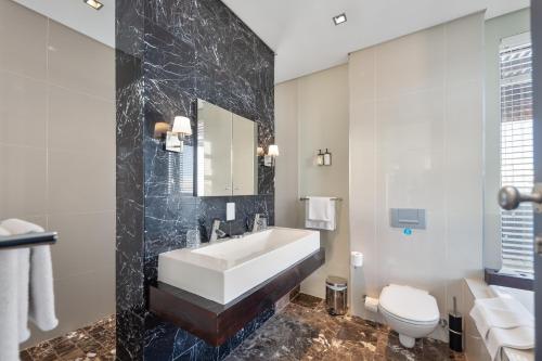 Suite with Terrace image 1