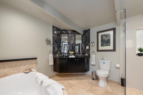 Suite with Sea View image 3