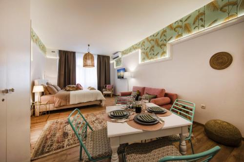 Exquisite apartment in the center of Athens - image 8