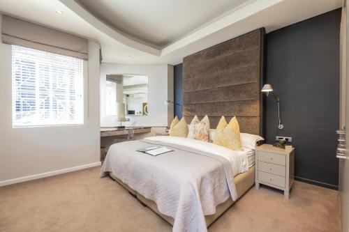 Luxury Room image 3