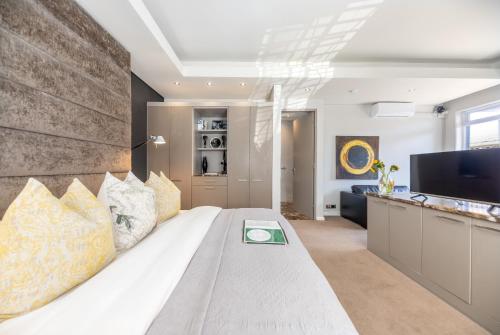 Luxury Room image 4