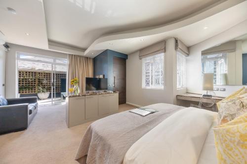 Luxury Room image 5