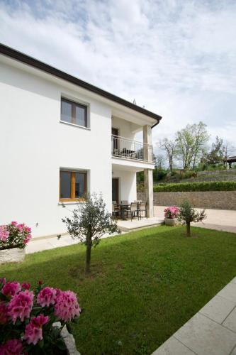 Apartmani Rajković (Apartmani Rajkovic) in Rubesi