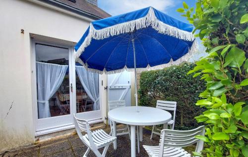 1 Bedroom Nice Home In Saint-philibert - Location saisonnière - Saint-Philibert