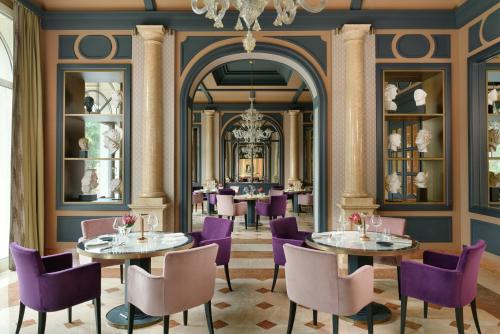 ห้องอาหาร, วิลลา กอร์ติเน พาเลซ โฮเต็ล (Villa Cortine Palace Hotel) in ซีร์มิออเน่