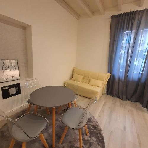 Authentic Milan Ringhiera House near Metro, Милан (фото 4)