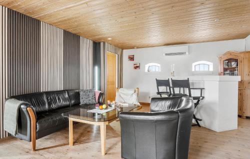  5 Bedroom Gorgeous Home In Thyholm in Thyholm