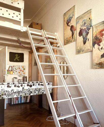 Bright Room in PBerg - Foosball - HomeOffice, Berlin (photo 7)