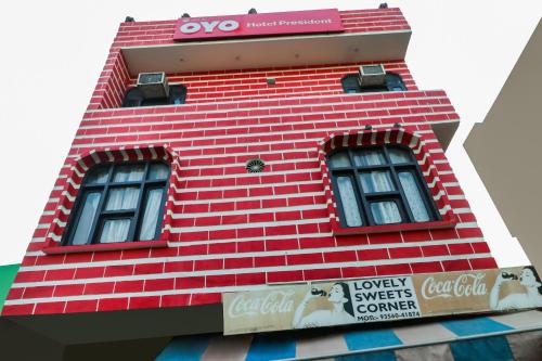 . OYO Hotel President