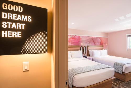 The Bentley Hotel Southampton - image 2