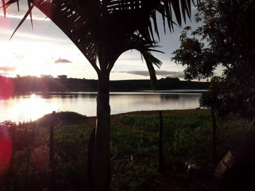 Casa simples, mas o lugar é maravilhoso! Para até 10 pessoas