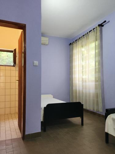 2 twin beds