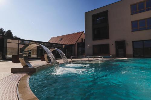 Karsto avotu baseins, Hotel Bernarda in Varaždinske Toplice