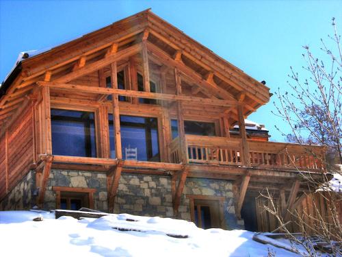 Chalet with Ski Slope Views, Jacuzzi & Cinema Room, Vars (photo 2)