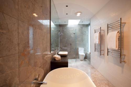 Kanangra - A Superb House on Sydney Harbour - image 8