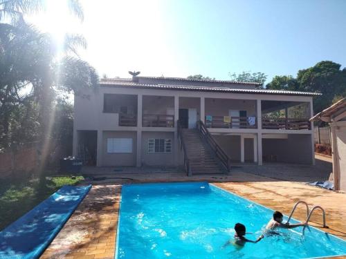 Casa na Beira Represa Furnas com Piscina Aquecida P/ Até 25 pessoas