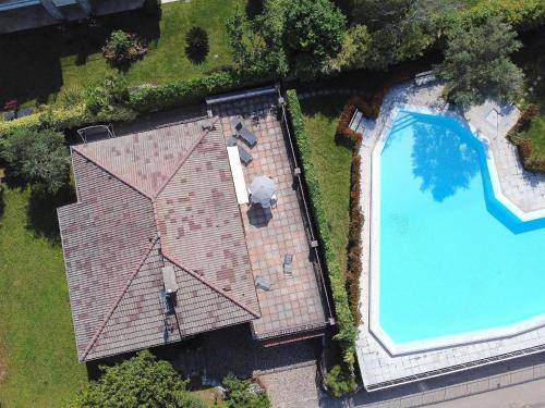 Villetta Arcobaleno - Ferienhaus in Bardolino mit Seeblick, Terrasse und gemeinsamem Pool