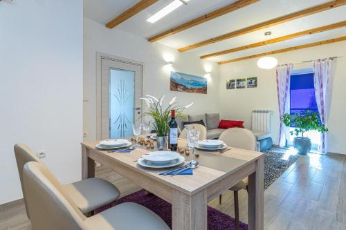 Holiday Home Kastav - Happy Rentals