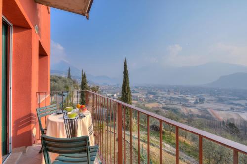  Lake View Dom-Us Apartment - Happy Rentals in Riva del Garda