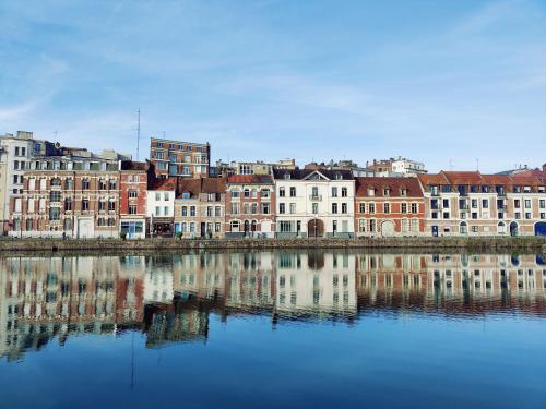 Le Quai - Appartement spacieux et calme, 3 chambres, Idéal familles et professionnels, Vieux Lille
