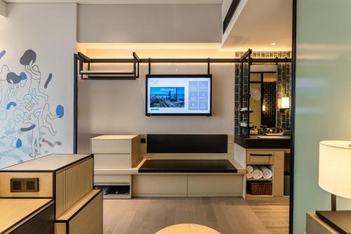 room detail thumbnail 1