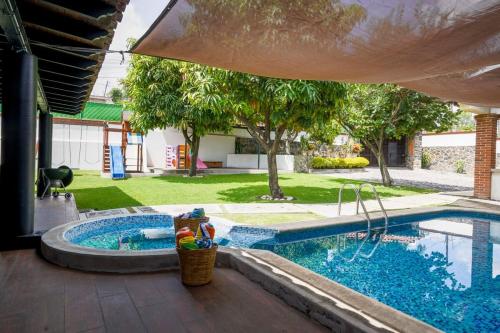Amazing family house in Oaxtepec Pool & Hot tub in Oaxtepec, Mexico