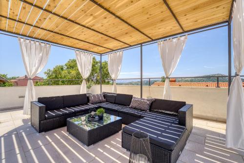 設施, Pool House Edita - Happy Rentals in 巴里比