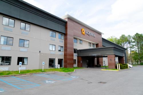 La Quinta Inn & Suites by Wyndham Birmingham/Cahaba Park South