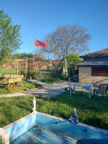 . 2 Bed Villa - Sleeps 7 - Private Garden - Parking