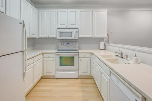Calabash Condo Near Beaches - Great For Golfers! in Calabash, USA