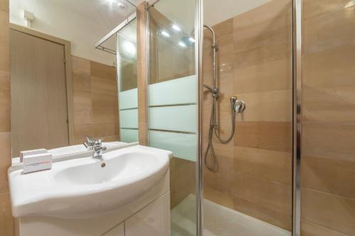City Apartment - image 12