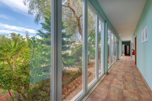 ทัศนียภาพภายนอกโรงแรม, Quinta das Piteiras-Turismo Rural in เมเดย์โรส