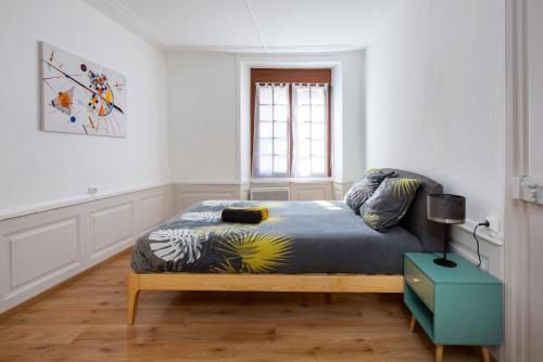 4 bedrooms, 5 beds