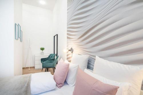 Full comfort 4 bedrooms in the heart of the city - image 2