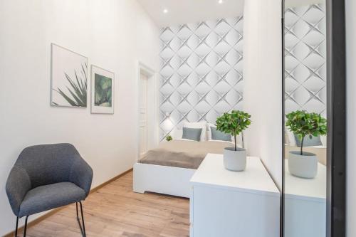 Full comfort 4 bedrooms in the heart of the city - image 12